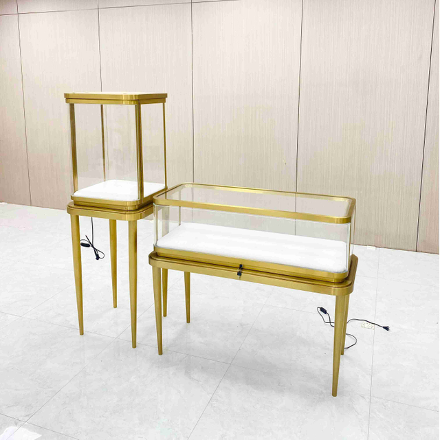 خزانة عرض مجوهرات تصميم منحنية فاخرة