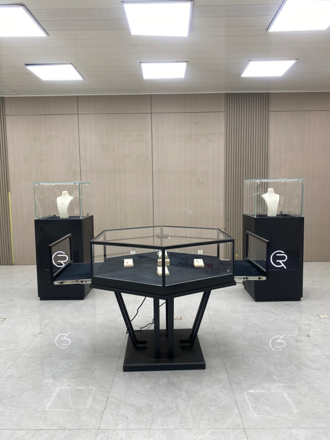 خزانة عرض مجوهرات غير منتظمة مثمن